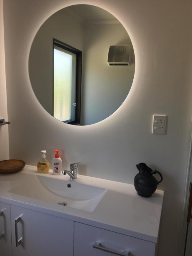 Dons Place Waikawa  Екстер'єр фото